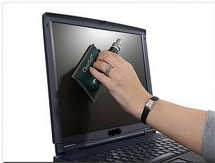 Cara Membersihkan layar Monitor LCD laptop