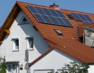 Rumah listrik tenaga matahari