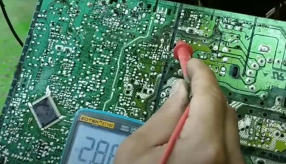 mencari penyebab kerusakan TV sharp alexander mati protek