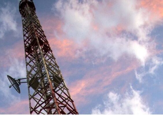 frekwensi modulasi lebih baik daripada amplitudo